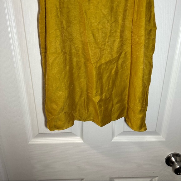 NWT Hem & Thread Mustard Yellow V Neck Scalloped Cami Tank size Small - Picture 7 of 9